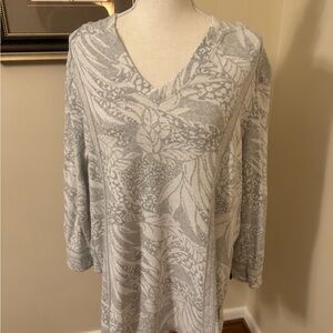Soft Surroundings Gray and White Tunic With Hood. Sz Large